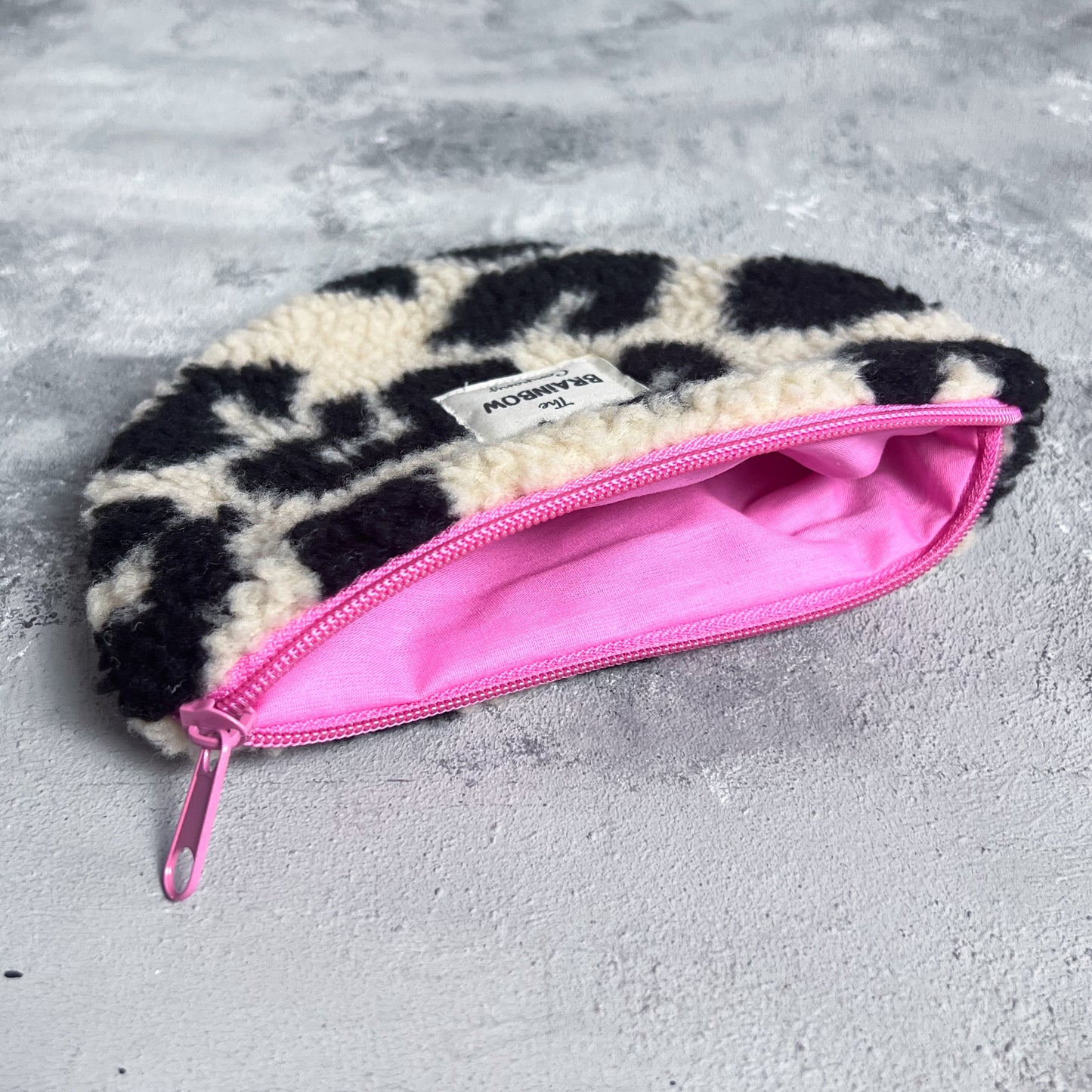 HALFMOON POUCH LEO x PINK
