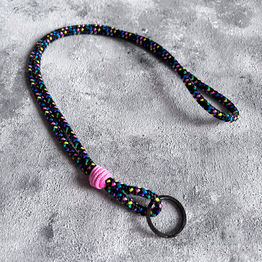 SCHLÜSSELANHÄNGER BLACK x KONFETTI