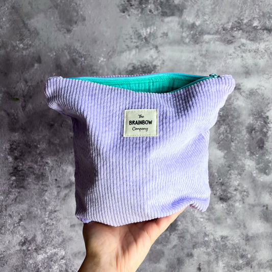 KOSMETIKTASCHE HIGH FLIEDER x TÜRKIS