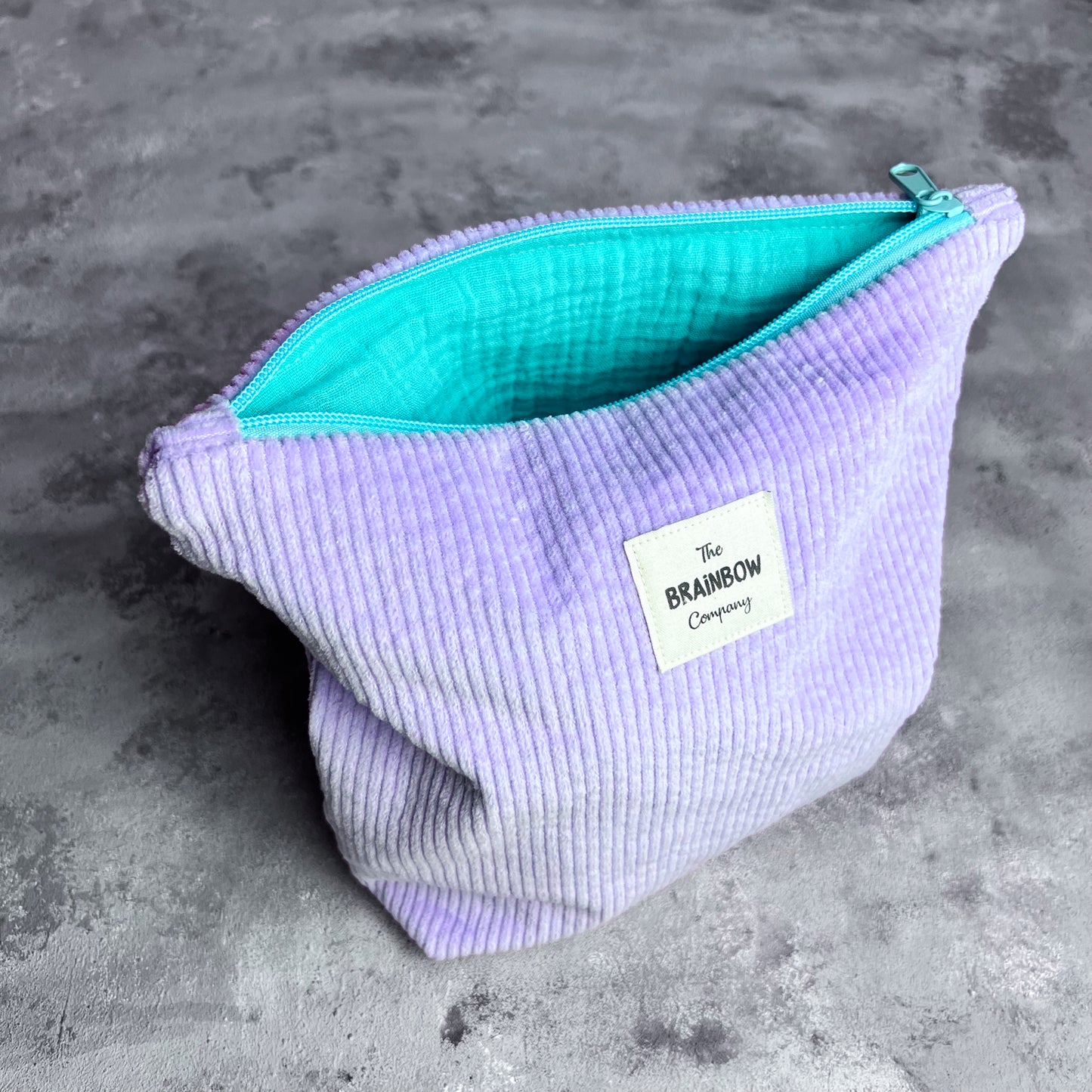 KOSMETIKTASCHE HIGH FLIEDER x TÜRKIS